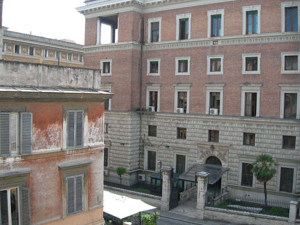 Апартаменти Casa Monticelli Рим Номер фото